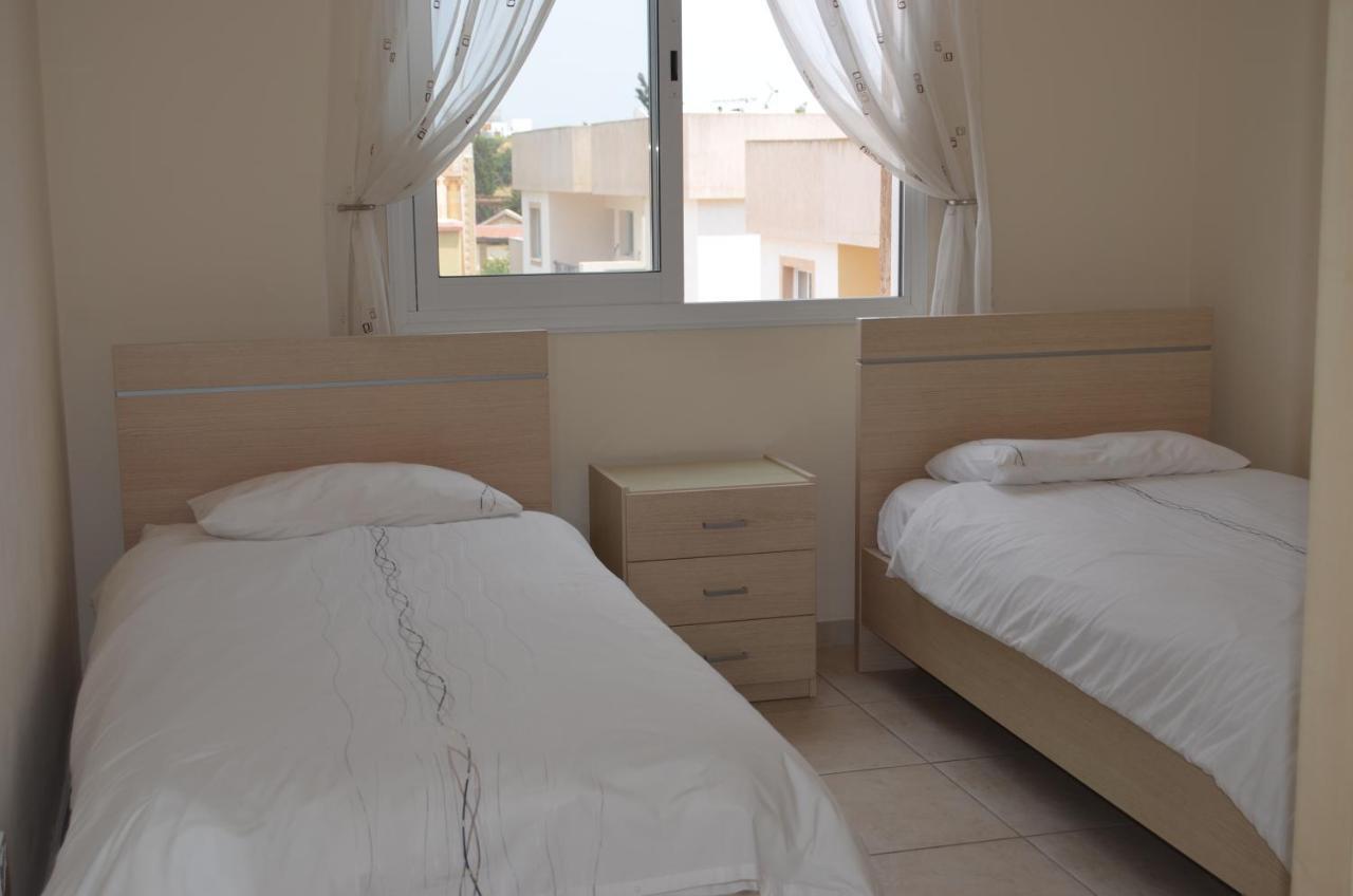 Caiti'S Place Apartment Paphos Exterior photo